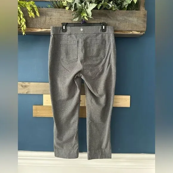Talbots Athleisure Women's Pants with pockets. Medium - Picture 2 of 4
